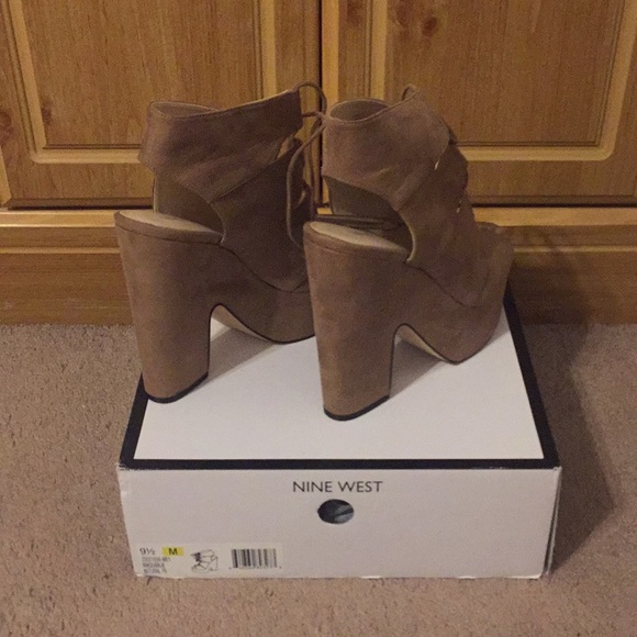 Nine West Heels - Picture 2 of 6